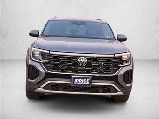 Used 2025 Volkswagen Atlas Cross Sport SE video 2