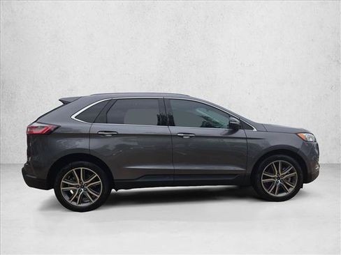 Used 2022 Ford Edge Titanium AWD/4WD image 4