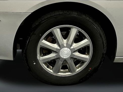 Used 2007 Buick LaCrosse CXL image 25