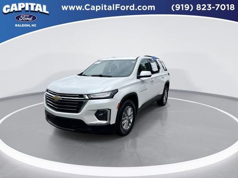 Used 2022 Chevrolet Traverse LT FWD image 4