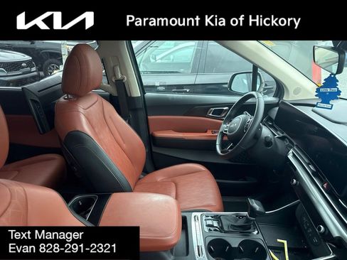Used 2025 Kia Carnival SX FWD image 5