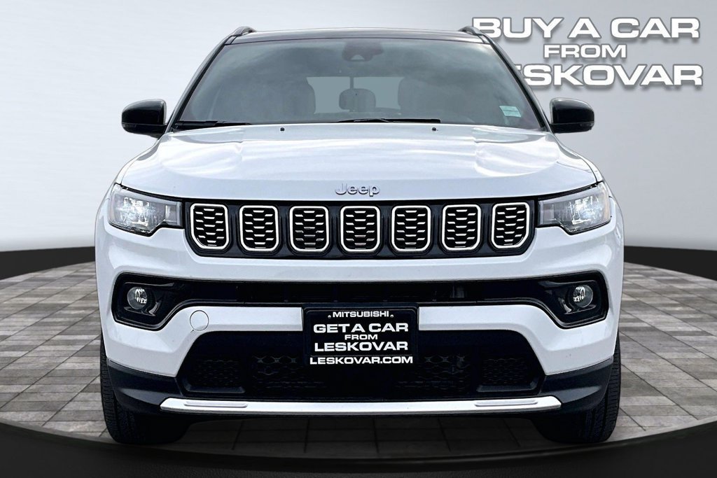 Used 2025 Jeep Compass Limited AWD/4WD image 3