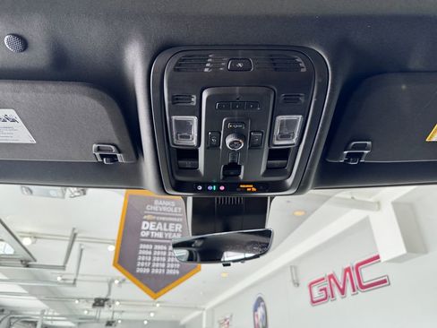Certified 2023 GMC Yukon Denali Ultimate AWD/4WD image 32