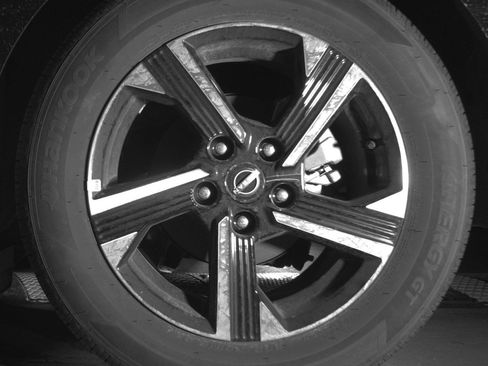 Used 2025 Nissan Sentra SV FWD image 14