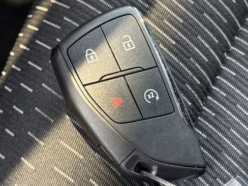 Used 2025 Chevrolet Equinox LT image 22