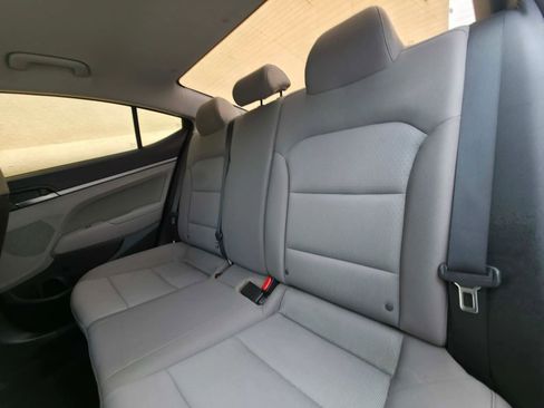 Used 2018 Hyundai Elantra SEL FWD image 11