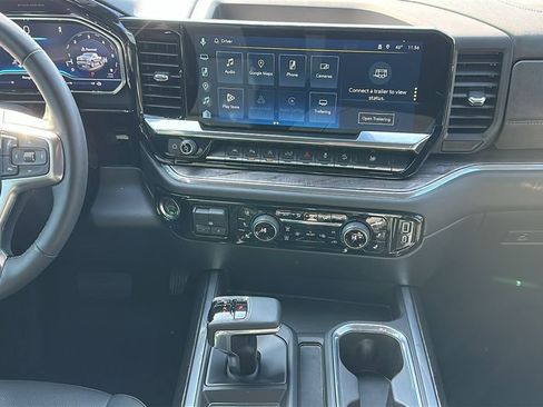 Certified 2025 Chevrolet Silverado 1500 LTZ image 11