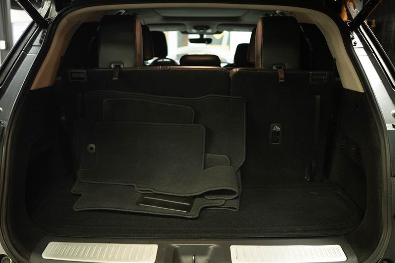 Used 2023 INFINITI QX60 Luxe w/ Cargo Package AWD/4WD image 7