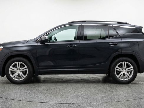 Used 2024 GMC Terrain SLE FWD image 5