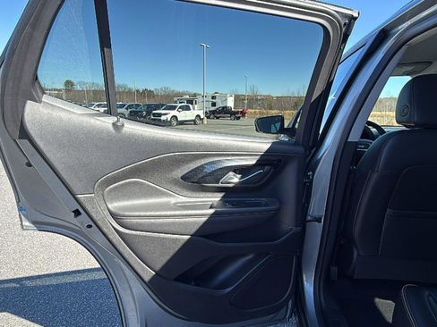 Used 2023 GMC Terrain AT4 image 23