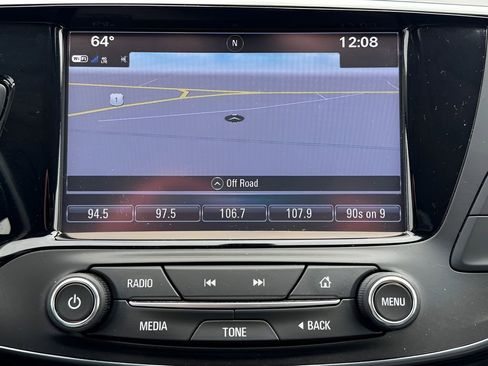 Used 2019 Buick Envision Essence image 21