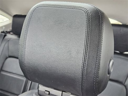 Used 2020 Jaguar E-PACE image 15