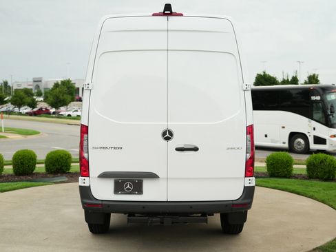 New 2025 Mercedes-Benz Sprinter 2500 image 6