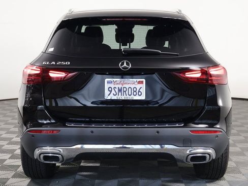 Certified 2025 Mercedes-Benz GLA 250 image 5