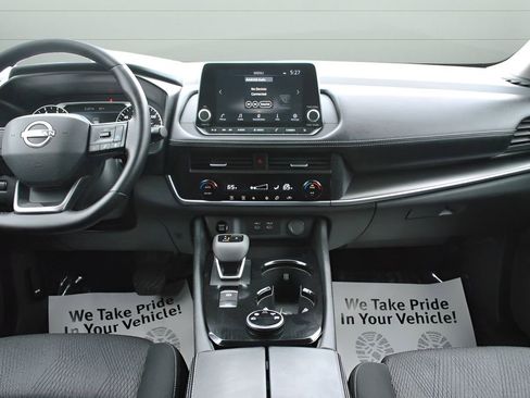 Used 2025 Nissan Rogue SV AWD/4WD image 23