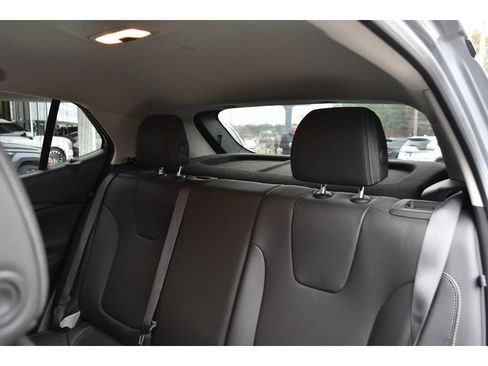 Used 2024 Buick Encore GX Sport Touring image 27