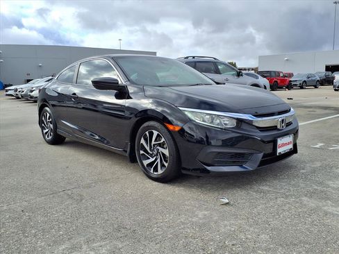 Certified 2018 Honda Civic LX-P image 2