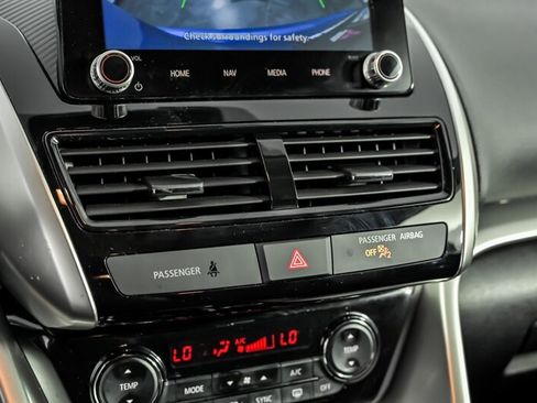 Used 2025 Mitsubishi Eclipse Cross SE AWD/4WD image 27