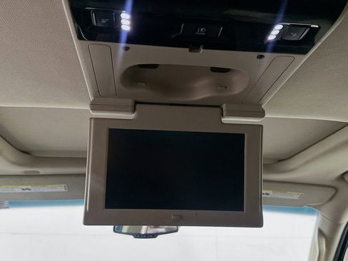 Used 2018 Chevrolet Tahoe LT image 27