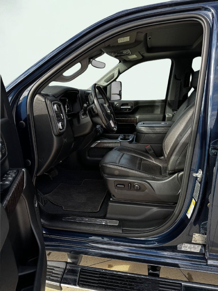 Used 2020 GMC Sierra 2500 Denali w/ Denali Ultimate Package AWD/4WD image 20