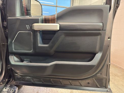 Used 2015 Ford F150 Lariat w/ Equipment Group 501A Mid image 21