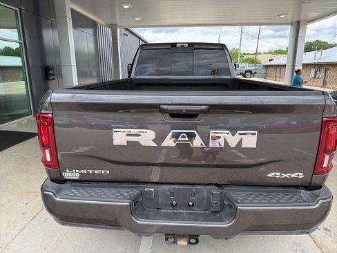 Used 2025 RAM 3500 Limited AWD/4WD image 5