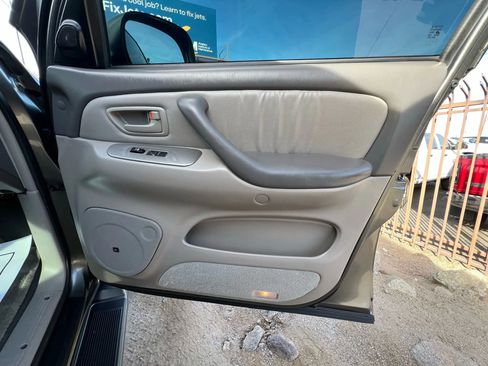 Used 2006 Toyota Sequoia Limited image 21