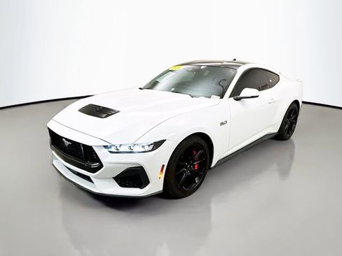 Used 2024 Ford Mustang GT Premium RWD image 3