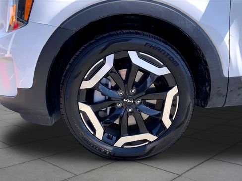 Used 2025 Kia Telluride S AWD/4WD image 11