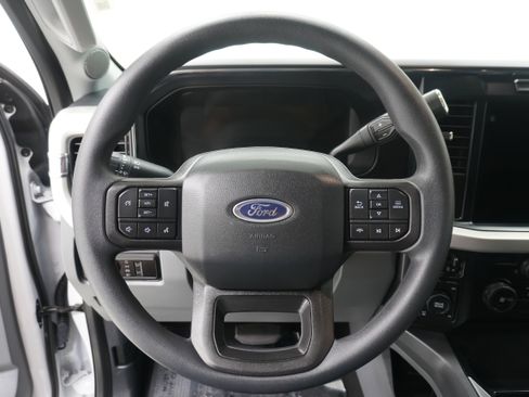 Used 2024 Ford F250 XLT w/ XLT Premium Package AWD/4WD image 18