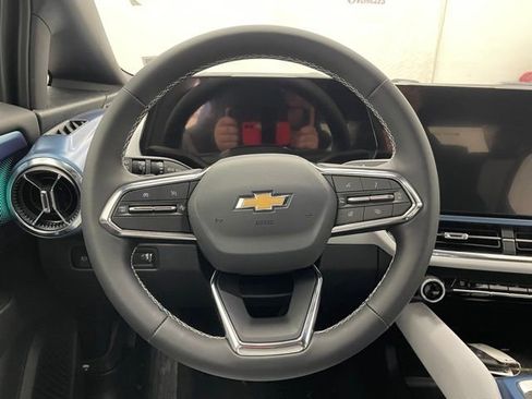 New 2026 Chevrolet Equinox EV LT w/ Convenience Package II image 11