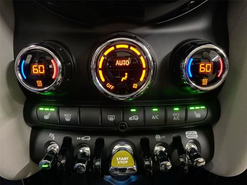 Certified 2024 MINI Cooper SE image 21