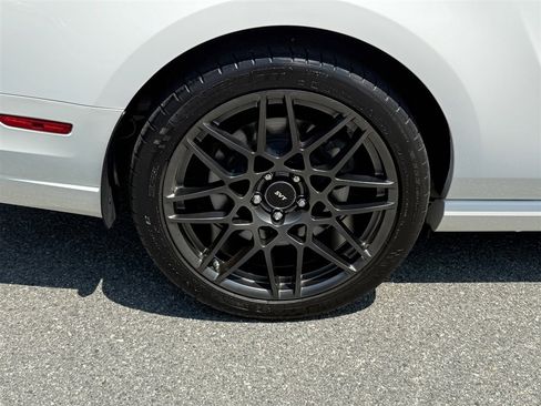 Used 2013 Ford Mustang Shelby GT500 image 29