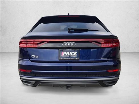 Used 2021 Audi Q8 Prestige w/ Prestige Package image 6