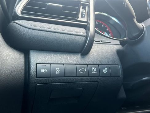 Used 2020 Toyota Camry XSE image 31