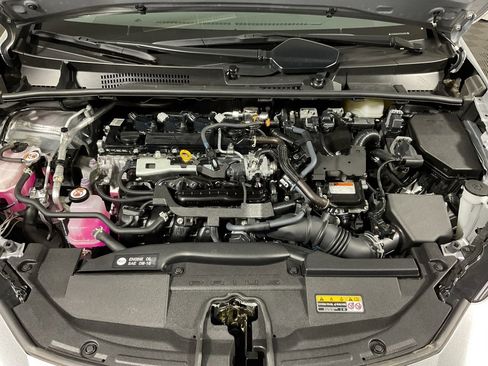 Used 2023 Toyota Prius XLE image 7