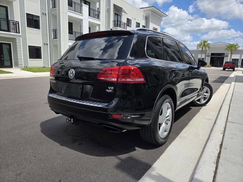 Used 2011 Volkswagen Touareg V6 image 6