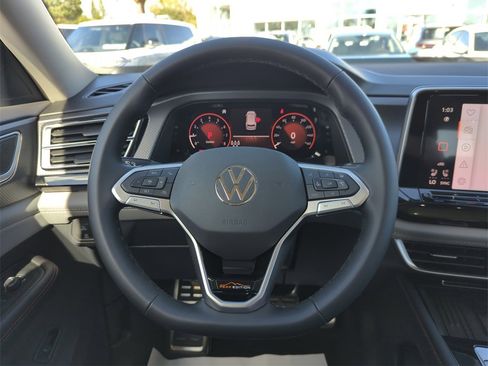 New 2026 Volkswagen Atlas Peak Edition image 26