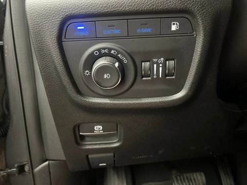 Used 2024 Jeep Grand Cherokee Limited 4xe AWD/4WD image 26