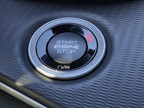 New 2025 Jeep Grand Cherokee Altitude image 25