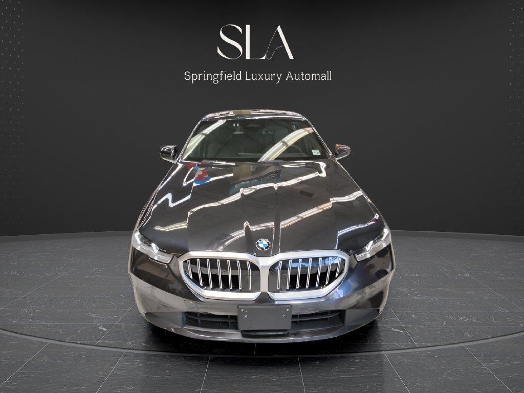 Used 2026 BMW 530i xDrive AWD/4WD image 3