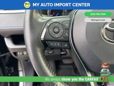 Used 2024 Toyota RAV4 SE w/ Convenience Package image 16