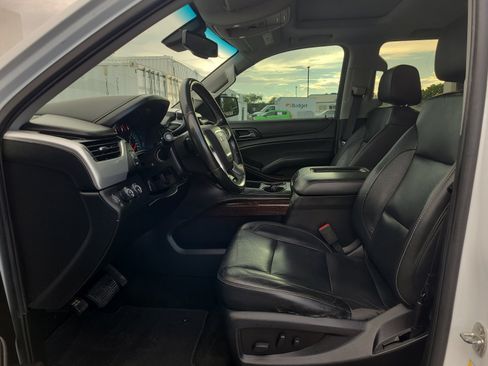 Used 2018 GMC Yukon SLT AWD/4WD image 12