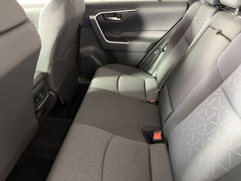 Used 2025 Toyota RAV4 XLE AWD/4WD image 23