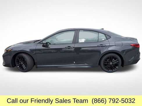 New 2026 Toyota Camry SE w/ Convenience Package image 2