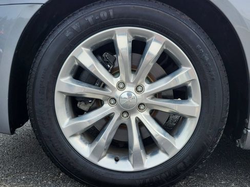 Used 2013 Chrysler 300 S AWD/4WD image 10