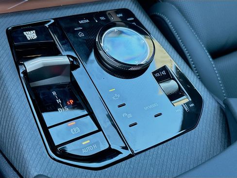 New 2025 BMW X3 xDrive30i w/ Convenience Package image 14