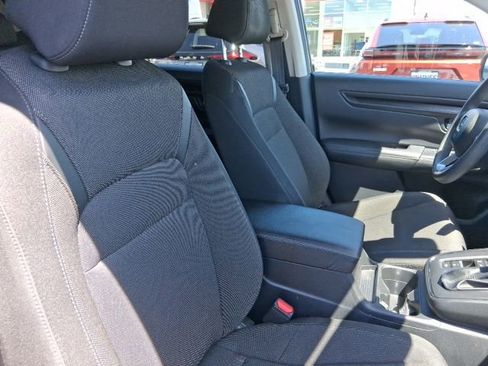 Used 2023 Honda CR-V EX image 12