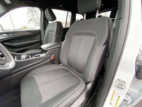 Certified 2024 Jeep Grand Cherokee Laredo image 14