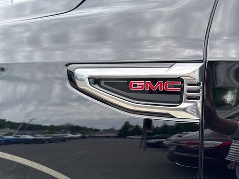 Used 2026 GMC Yukon Denali w/ Sun & Power Step Package AWD/4WD image 56